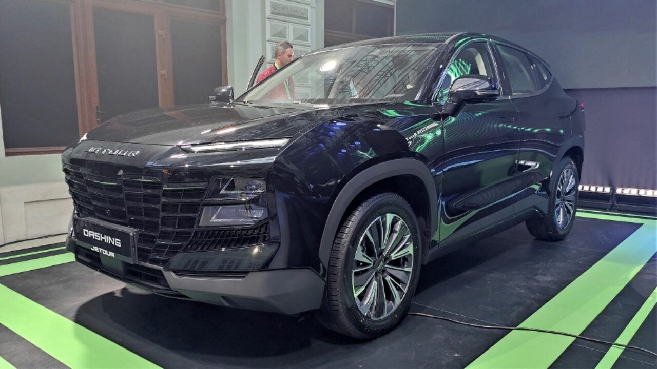 Первое знакомство с кроссоверами Jetour Dashing и X90 Plus - Китайские  автомобили